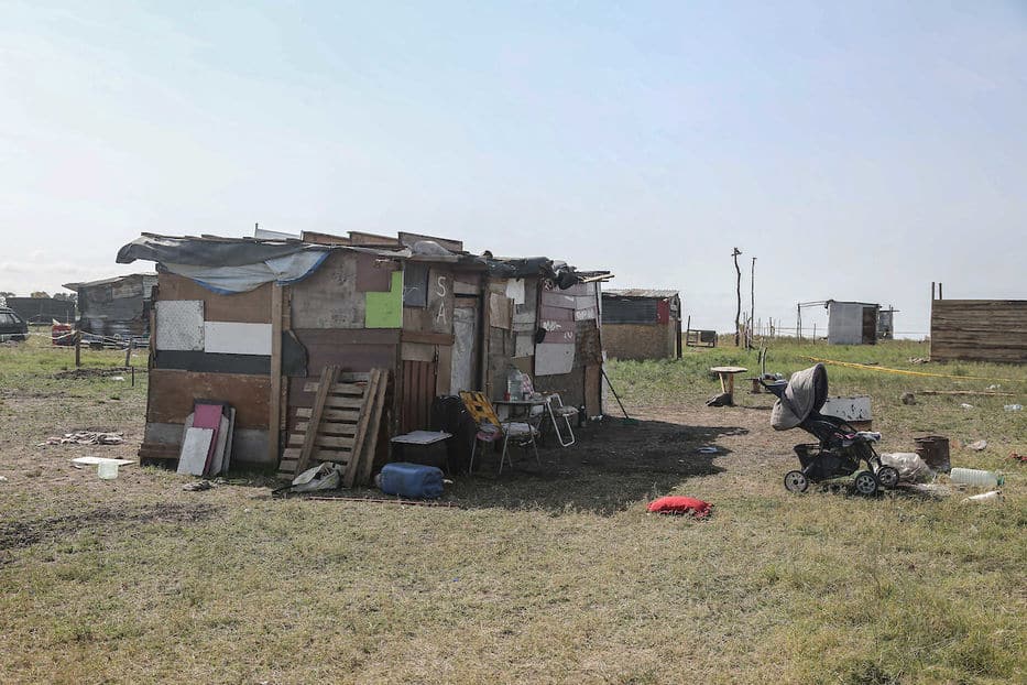 Pobreza multidimensional alcanzó al 18,7% de la población en 2025, según el INE